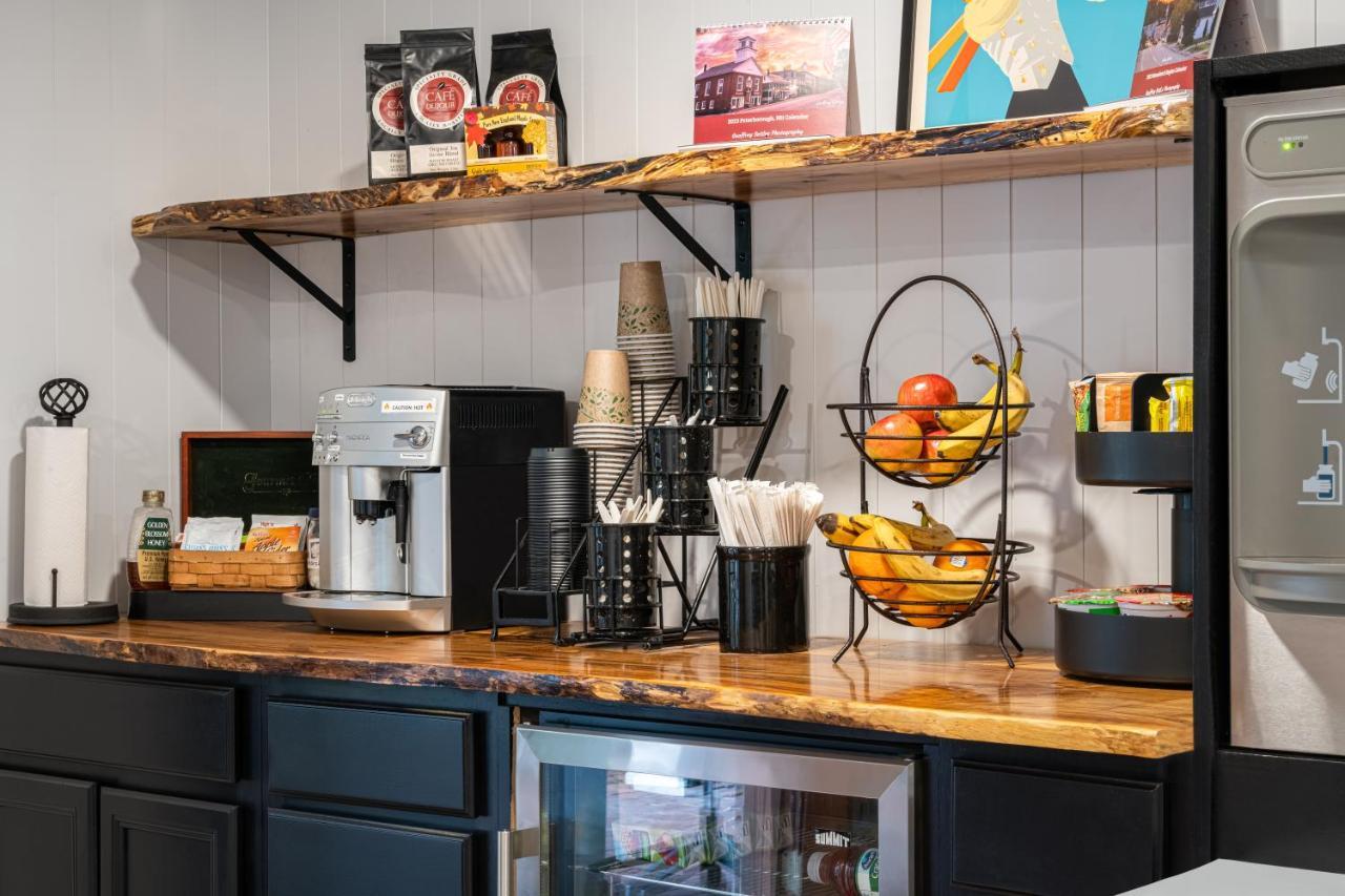 Riverhouse By Weekender Formerly Jack Daniels Inn Peterborough Εξωτερικό φωτογραφία
