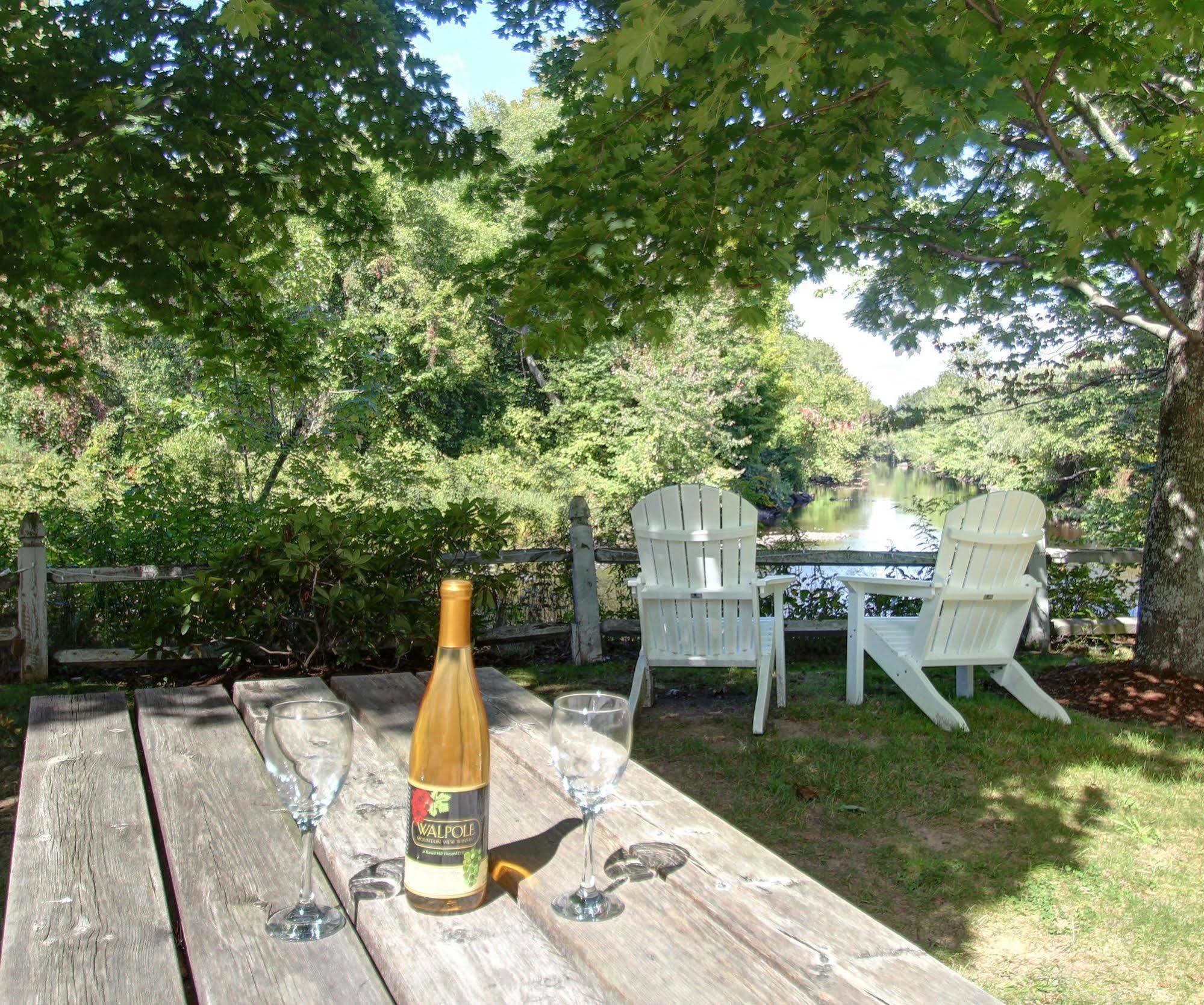 Riverhouse By Weekender Formerly Jack Daniels Inn Peterborough Εξωτερικό φωτογραφία